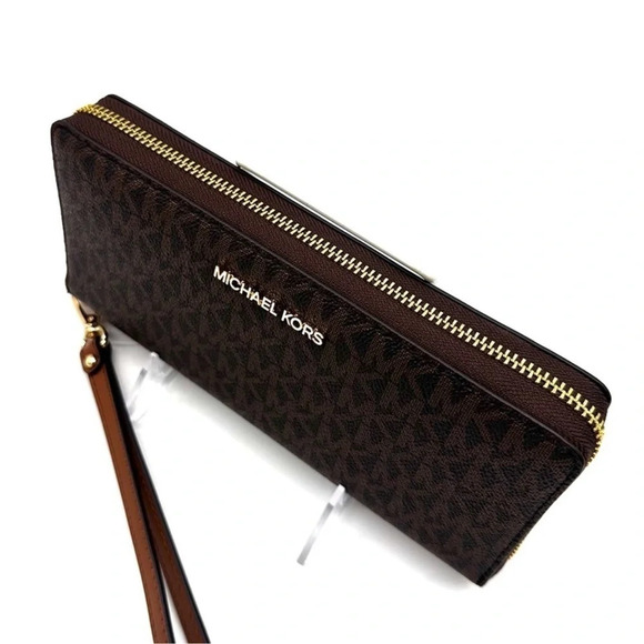 Michael Kors Jet Set Travel Large Continental Wallet  Michael Kors Large Continental Wallet Wristlet
Leather Brown